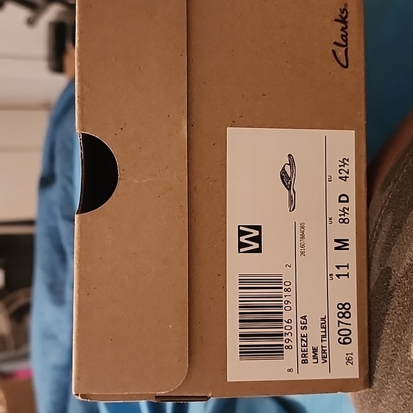 Neon green thong sandals /flip flops - Picture 5 of 7